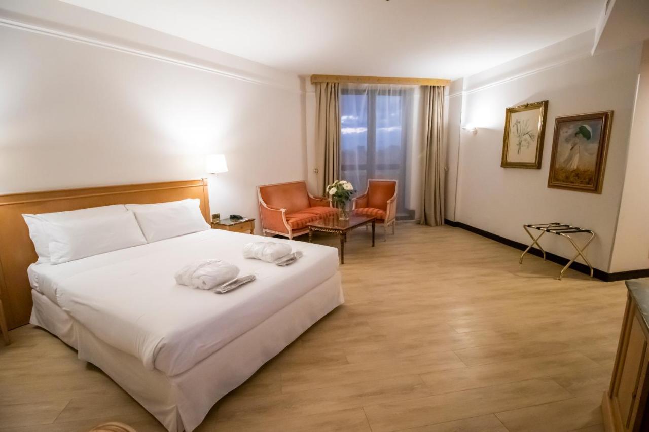 Shg Hotel De La Ville Vicenza Exterior photo