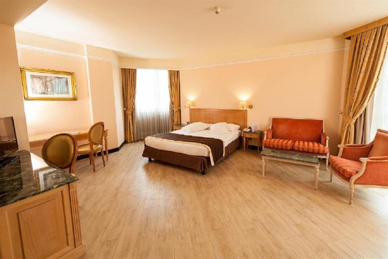 Shg Hotel De La Ville Vicenza Exterior photo
